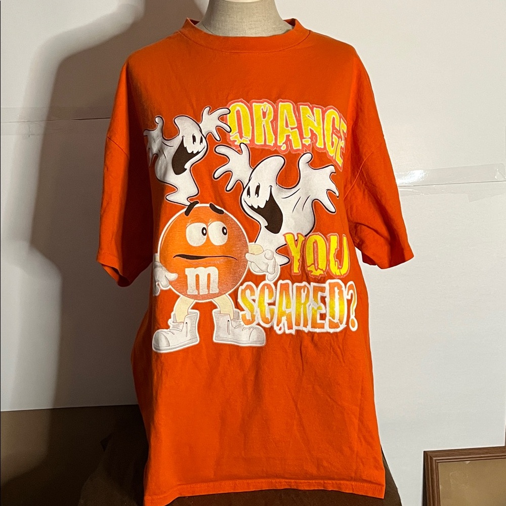 😄M&M’s Orange You Scared ? Tshirt XL